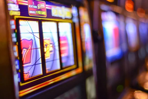 Live roulette table on yokaislot with professional croupier and multi-camera view